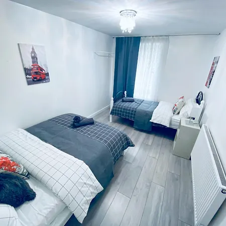 2 Bedroom Flat, Dalston Junction, London Exterior photo